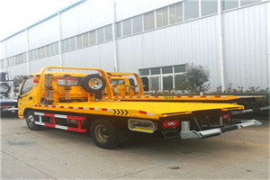 保定附近拖车救援搭电